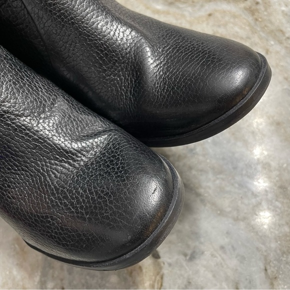 TORY BURCH Mae Black Pebbled Leather Logo-Studded Ankle Boot Bootie Size 5.5M - Picture 9 of 14